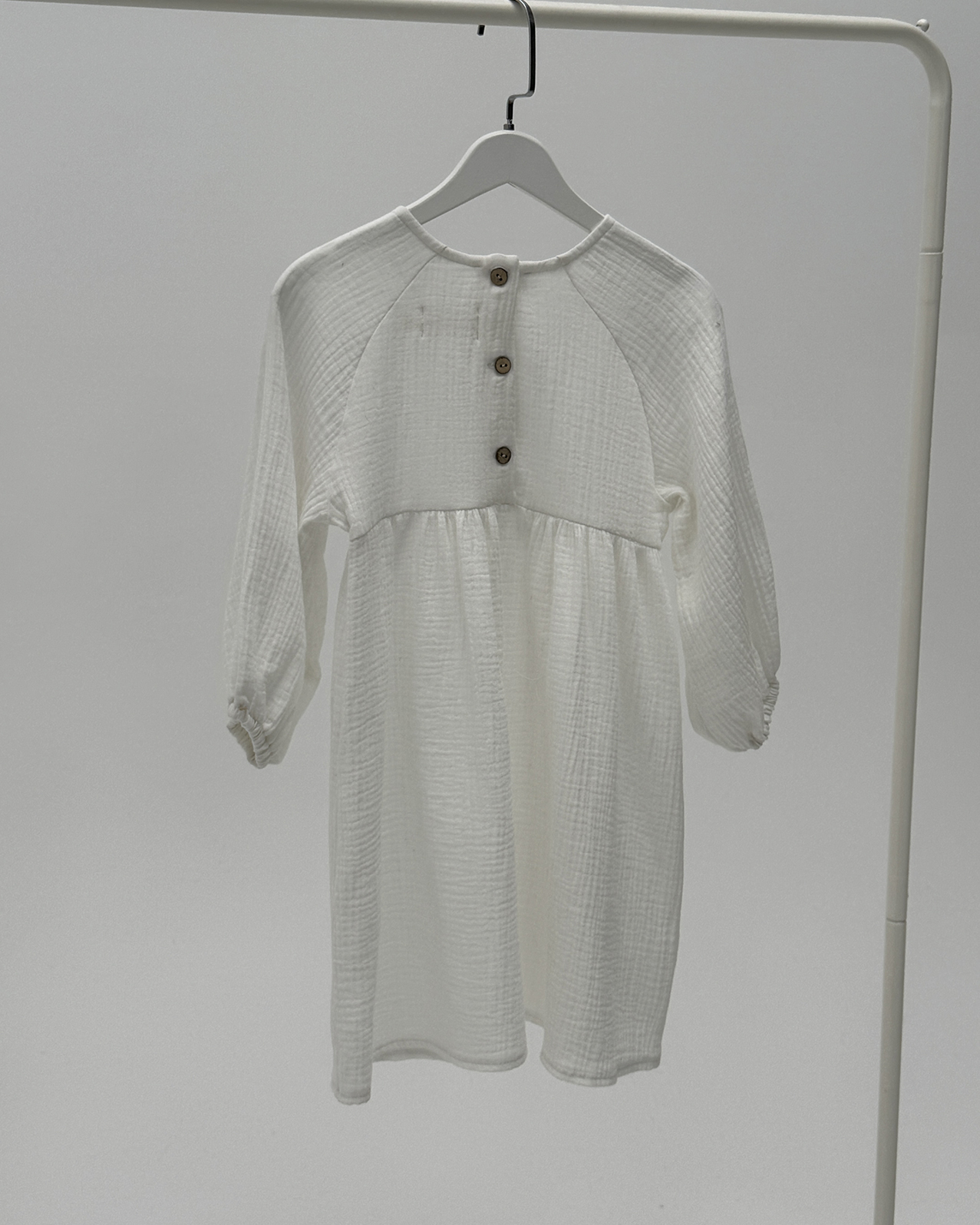 Платье муслин молочный SAMPLE собственного производства - фото 3