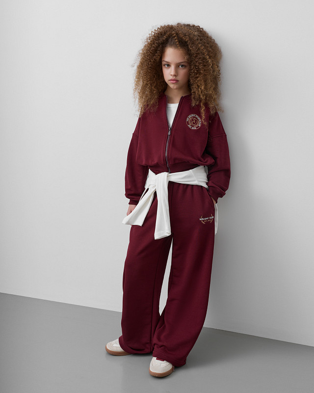 Костюм MEET собственного производства