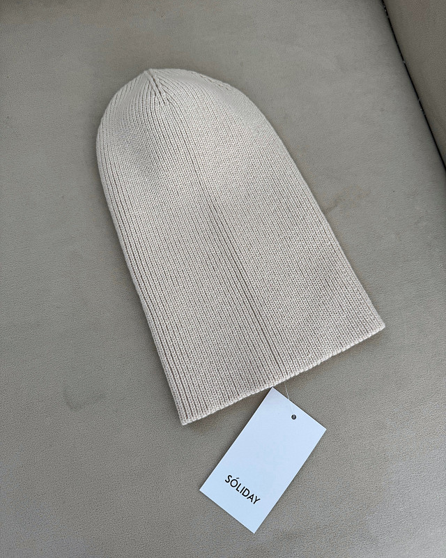 Шапка Bloom SAMPLE собственного производства