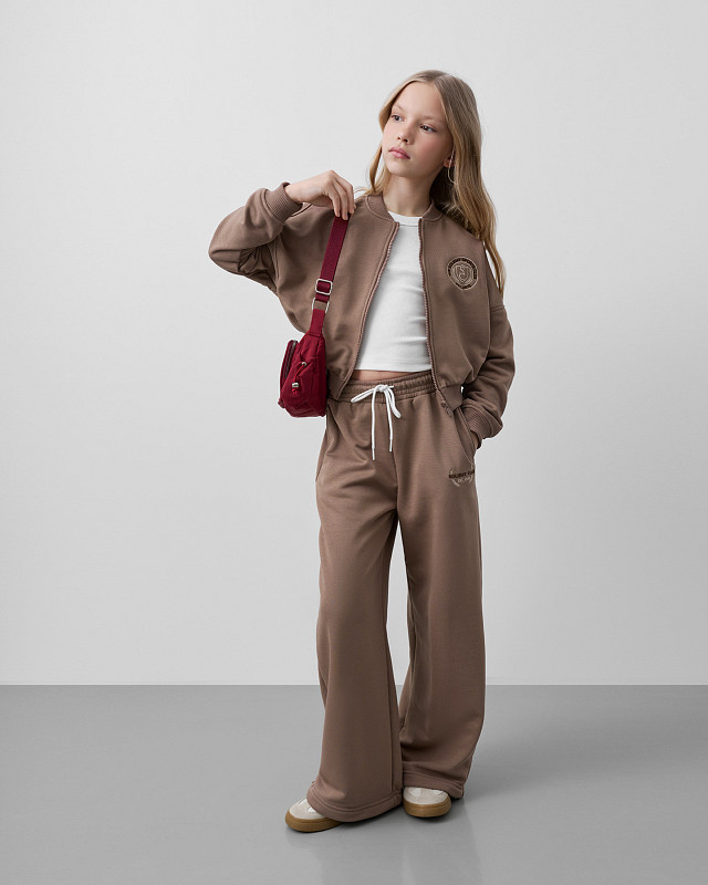 Костюм MEET собственного производства