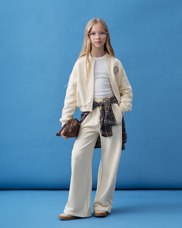 Костюм MEET собственного производства