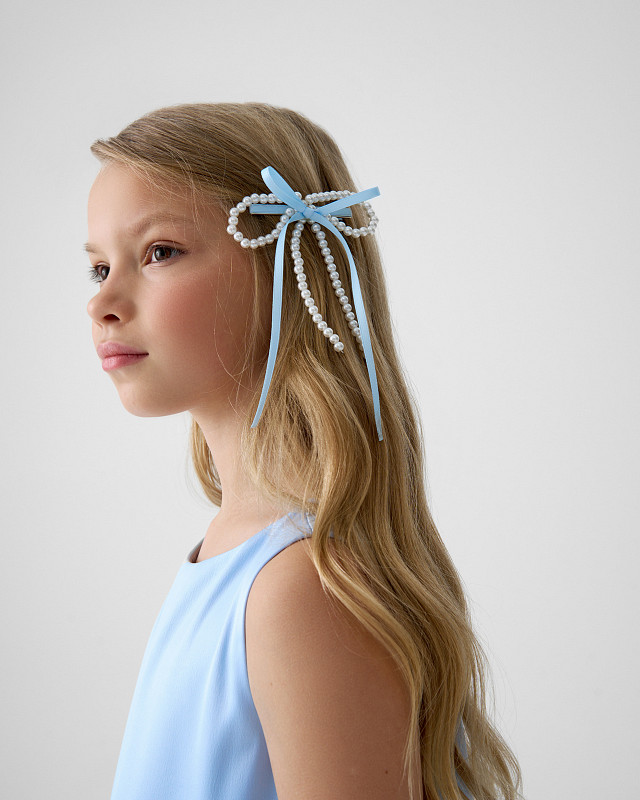 Заколка - бант с жемчужинами собственного производства