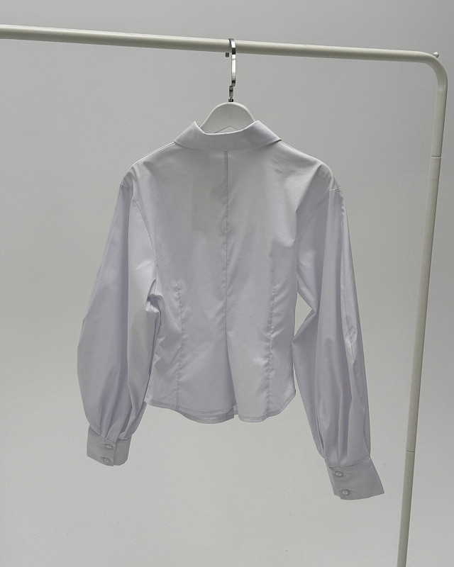 Блузка с акцентными рукавами SAMPLE собственного производства