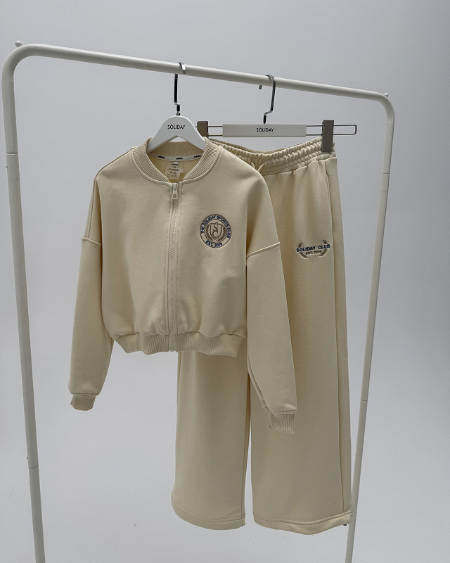 Костюм MEET SAMPLE собственного производства